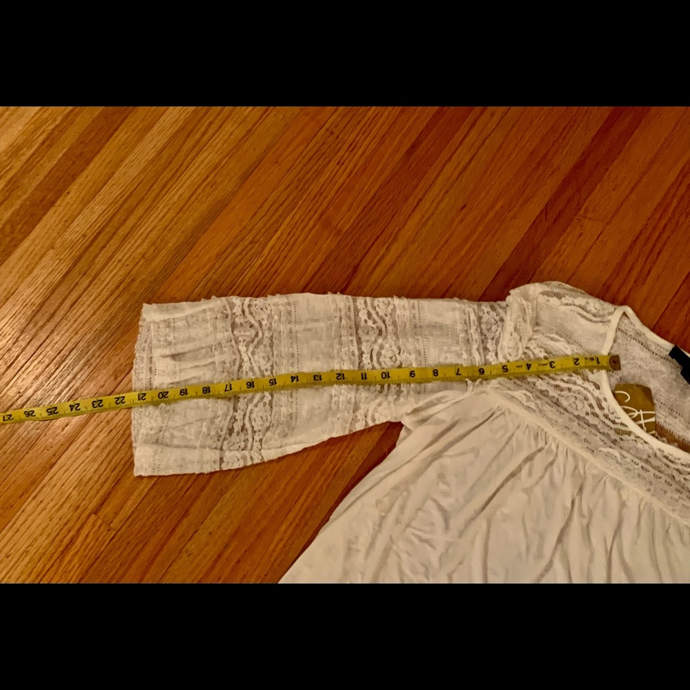 Suzanne Betro ivory white top brand new with tag lace sleeves - Picture 6 of 12